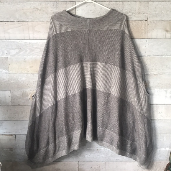Anthropologie Moth Madison Park Poncho Sweater - Picture 3 of 6